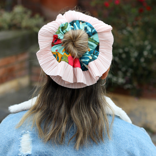 Scrunchie Petunia